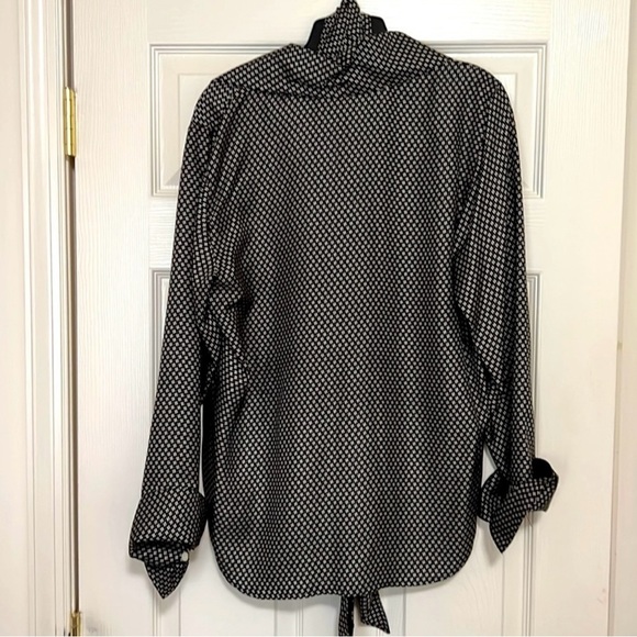 Lauren Ralph Lauren Silk shirt blouse buttom up - Picture 5 of 8